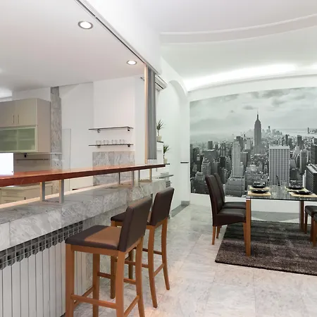 Central Park Apartment *